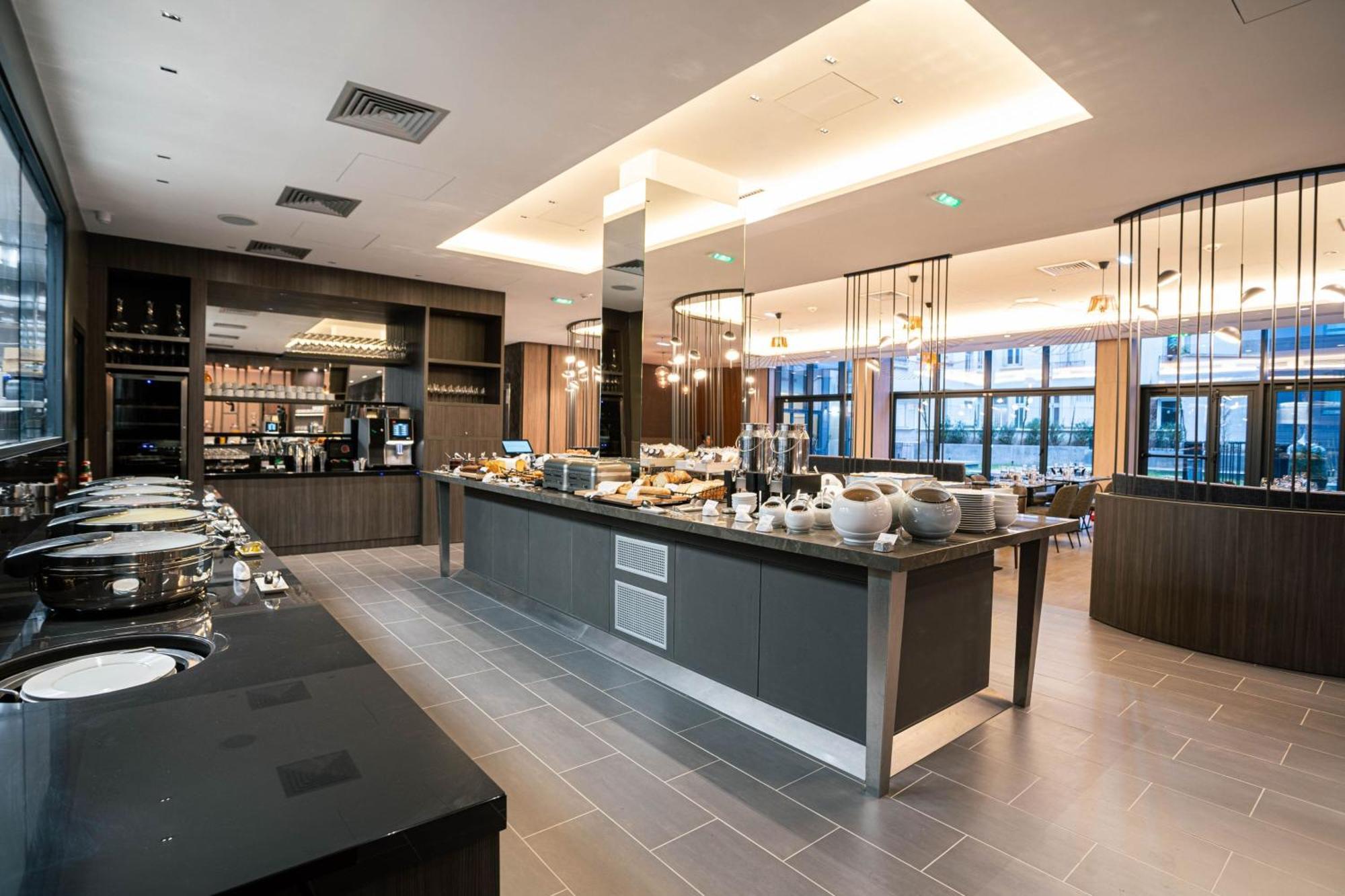 Courtyard By Marriott Paris Porte De Versailles Issy-les-Moulineaux Bagian luar foto