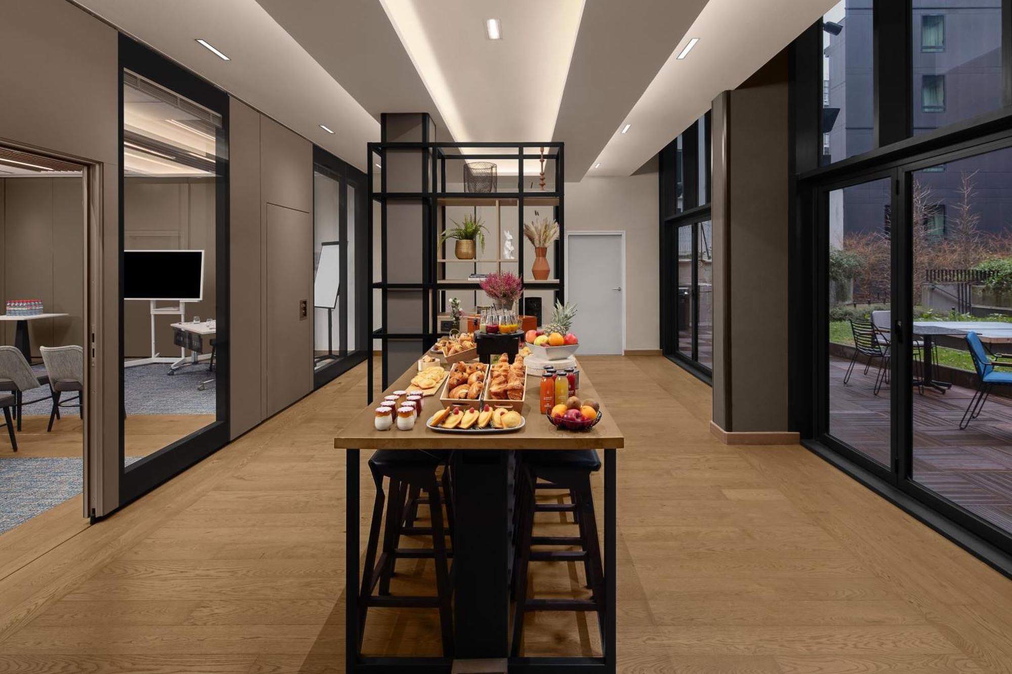Courtyard By Marriott Paris Porte De Versailles Issy-les-Moulineaux Bagian luar foto