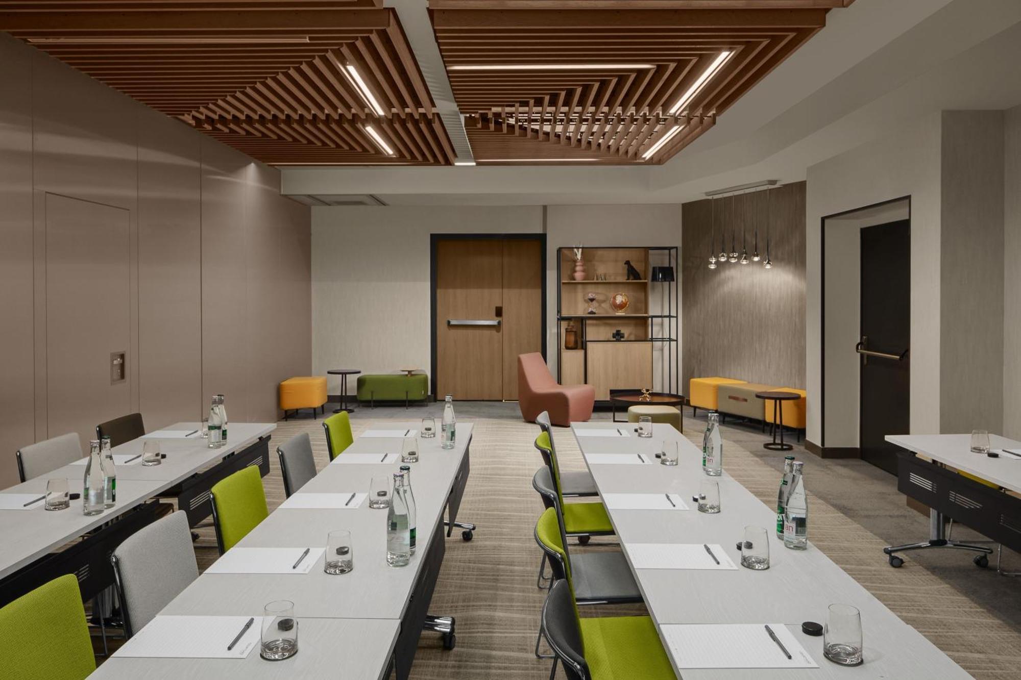 Courtyard By Marriott Paris Porte De Versailles Issy-les-Moulineaux Bagian luar foto