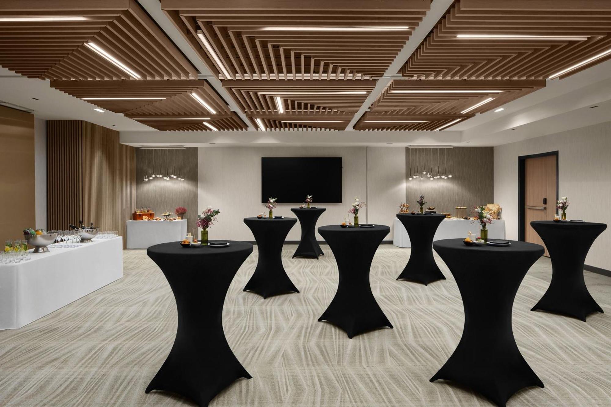Courtyard By Marriott Paris Porte De Versailles Issy-les-Moulineaux Bagian luar foto
