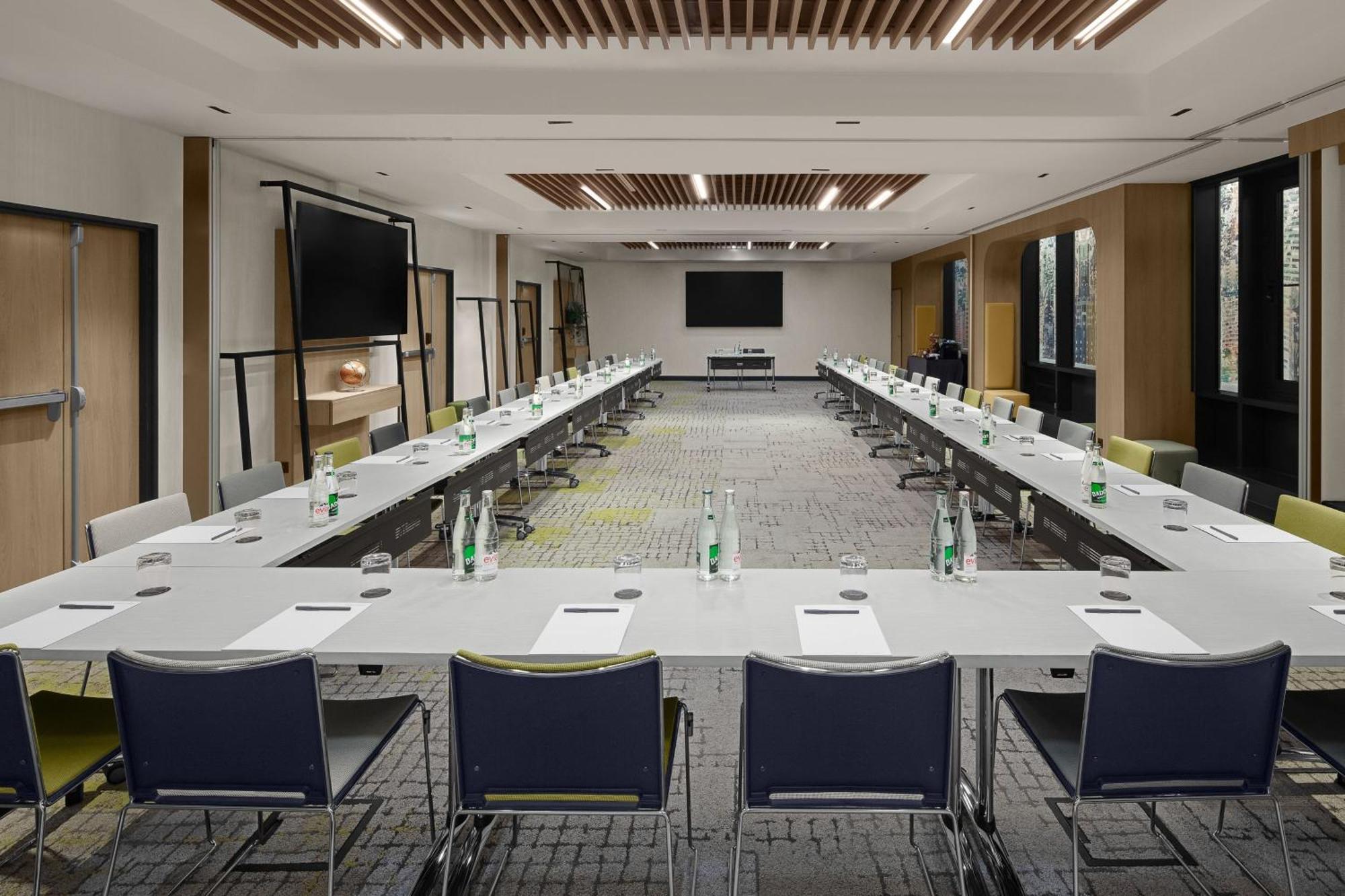 Courtyard By Marriott Paris Porte De Versailles Issy-les-Moulineaux Bagian luar foto