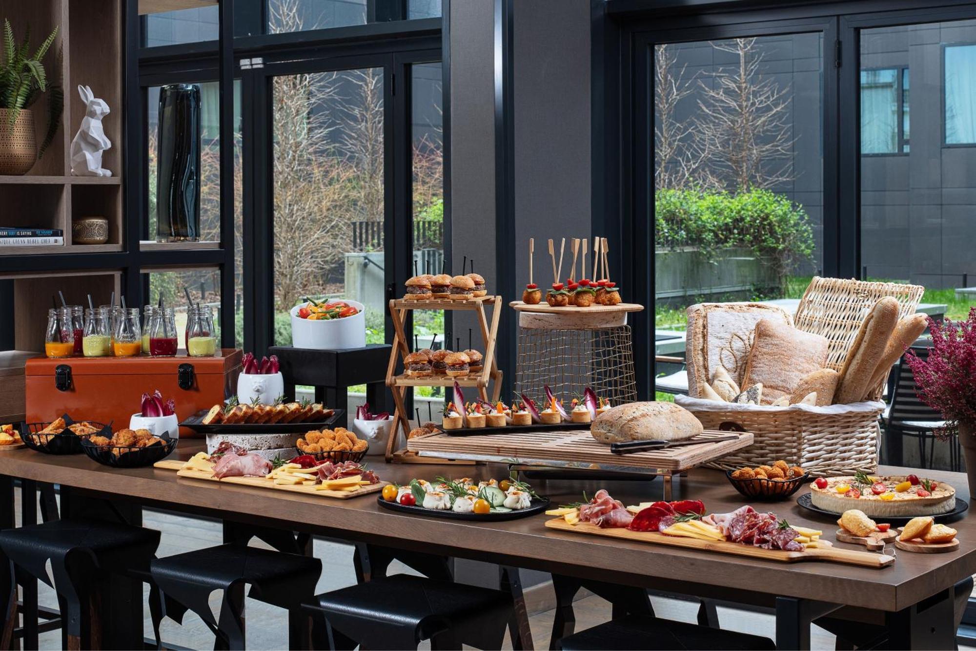 Courtyard By Marriott Paris Porte De Versailles Issy-les-Moulineaux Bagian luar foto