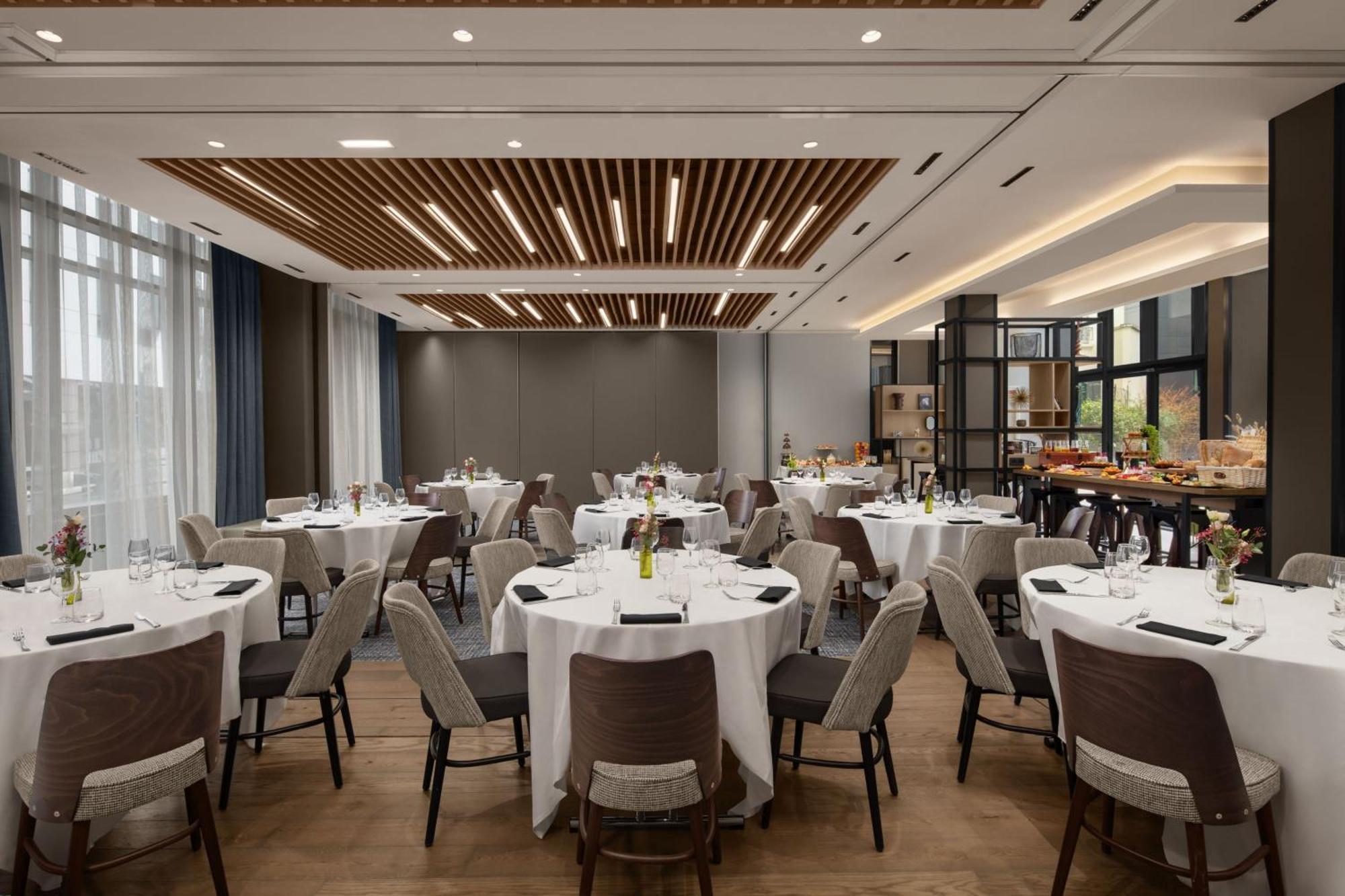 Courtyard By Marriott Paris Porte De Versailles Issy-les-Moulineaux Bagian luar foto