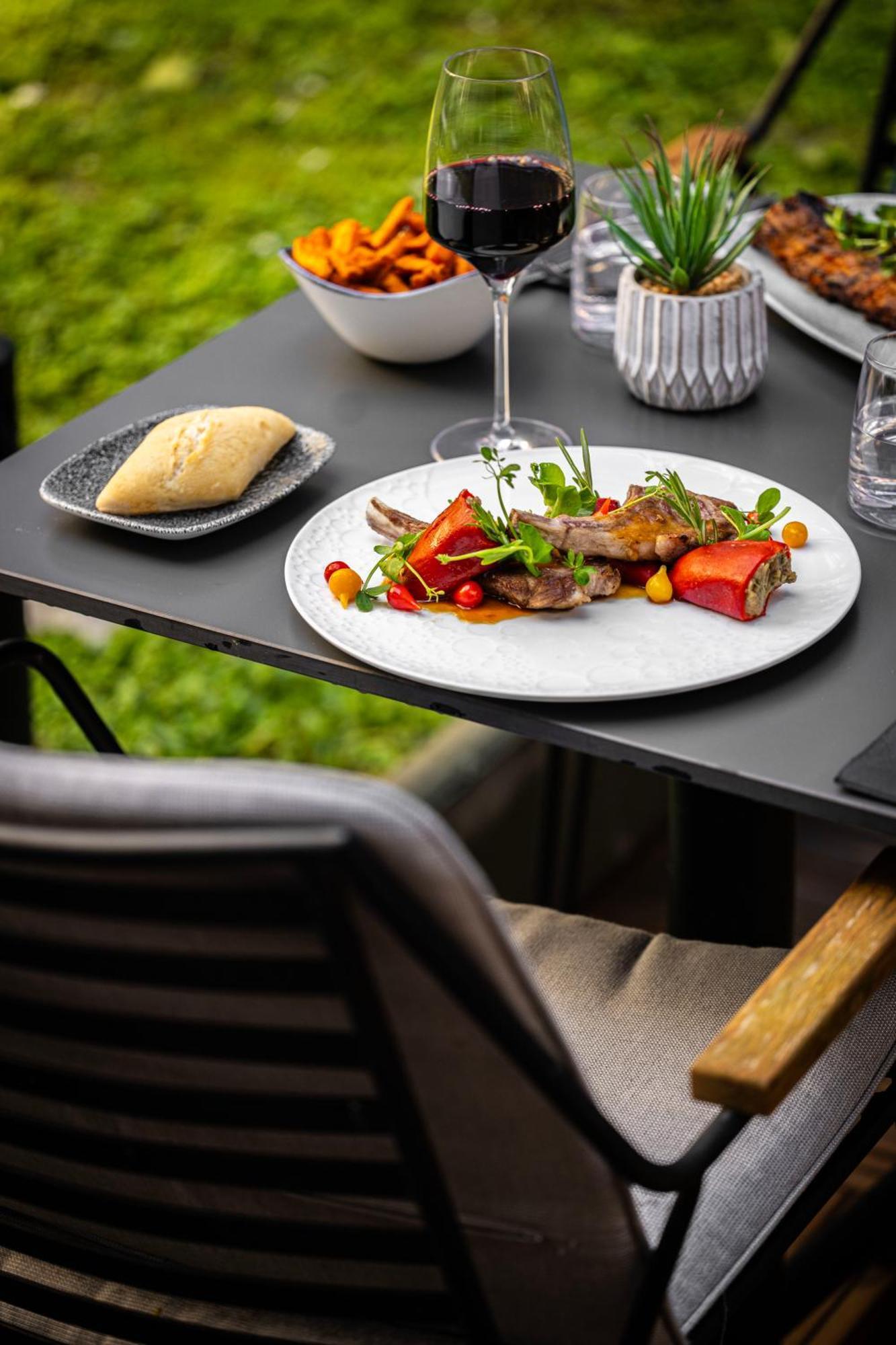 Courtyard By Marriott Paris Porte De Versailles Issy-les-Moulineaux Bagian luar foto
