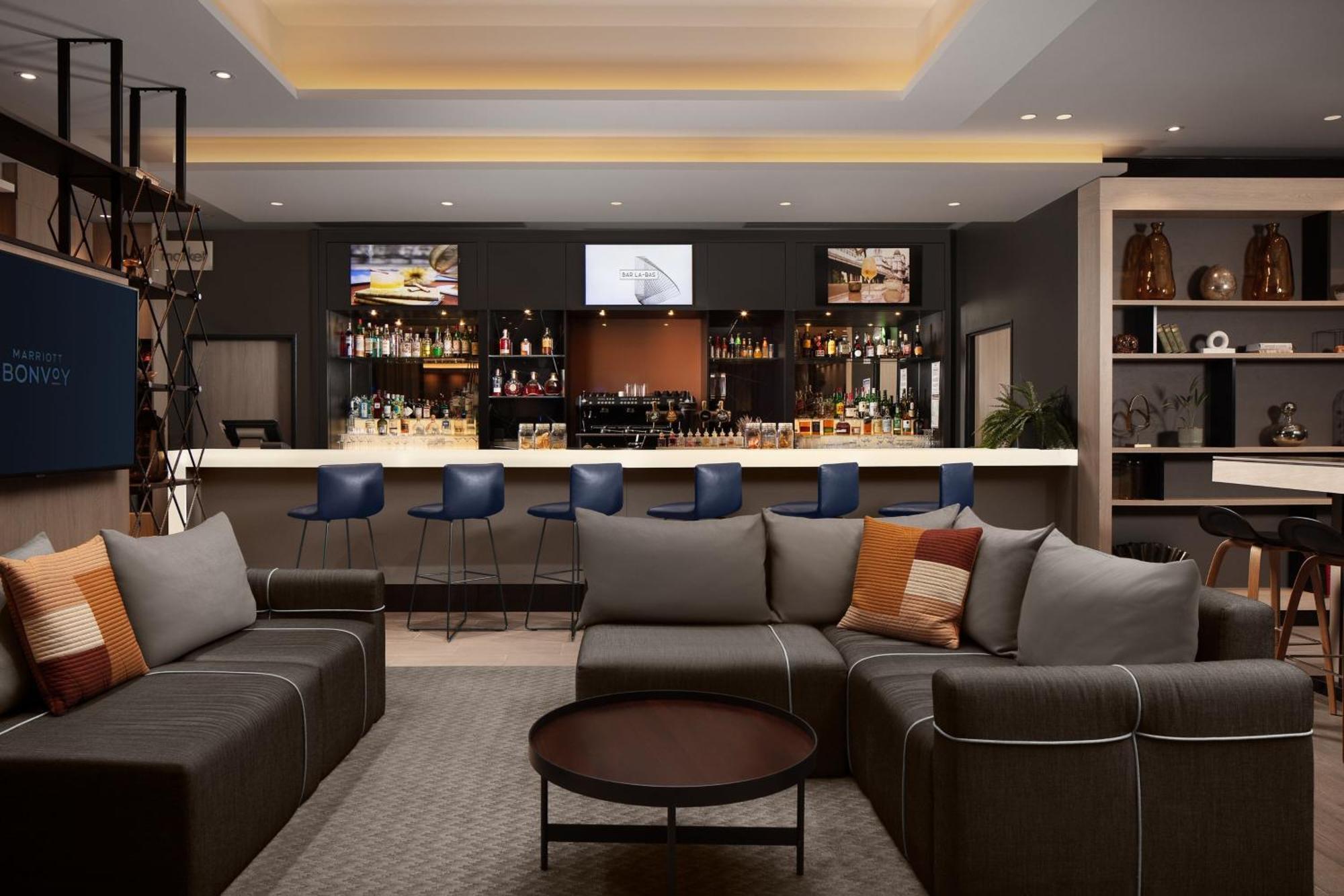 Courtyard By Marriott Paris Porte De Versailles Issy-les-Moulineaux Bagian luar foto