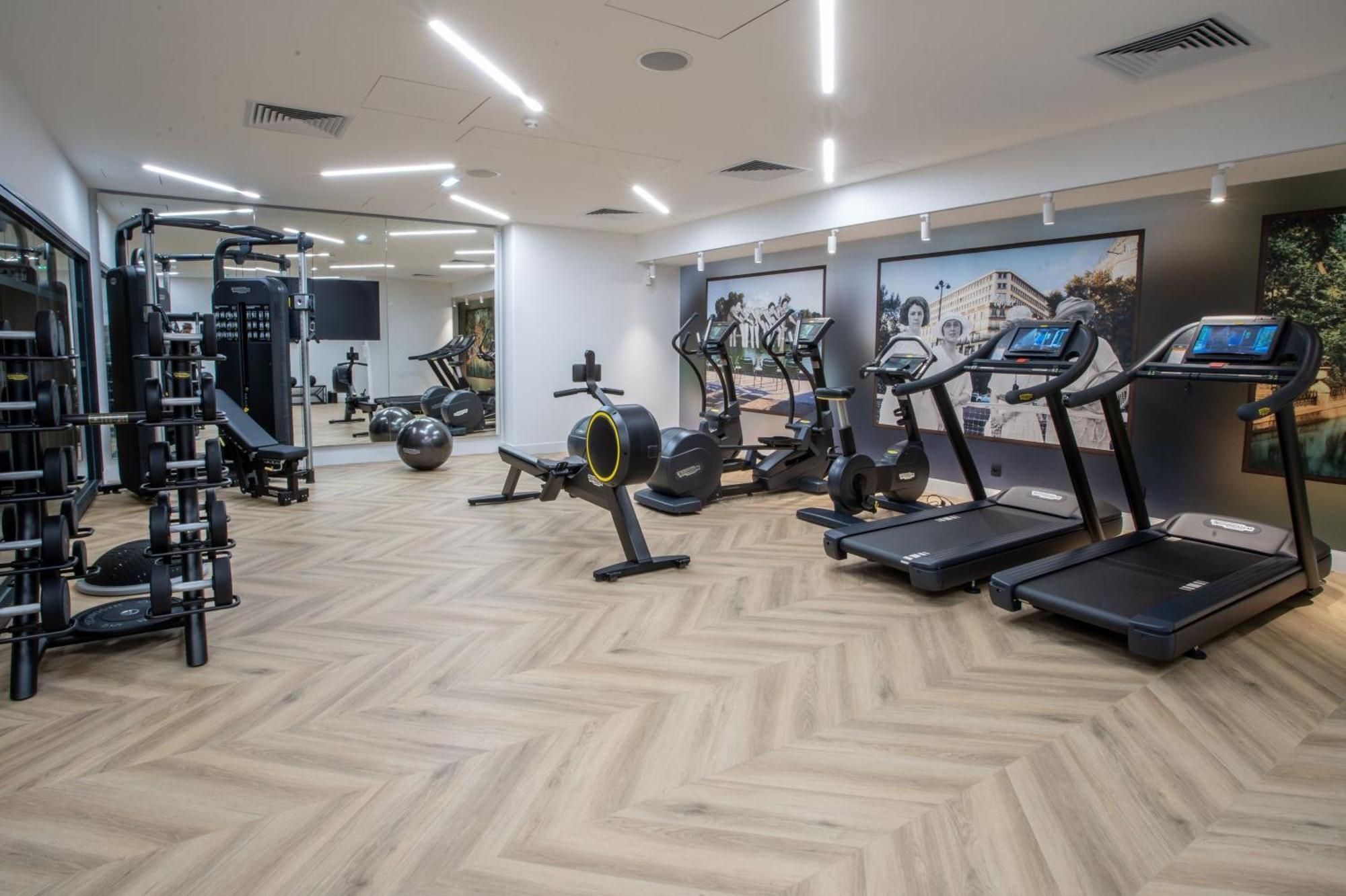 Courtyard By Marriott Paris Porte De Versailles Issy-les-Moulineaux Bagian luar foto