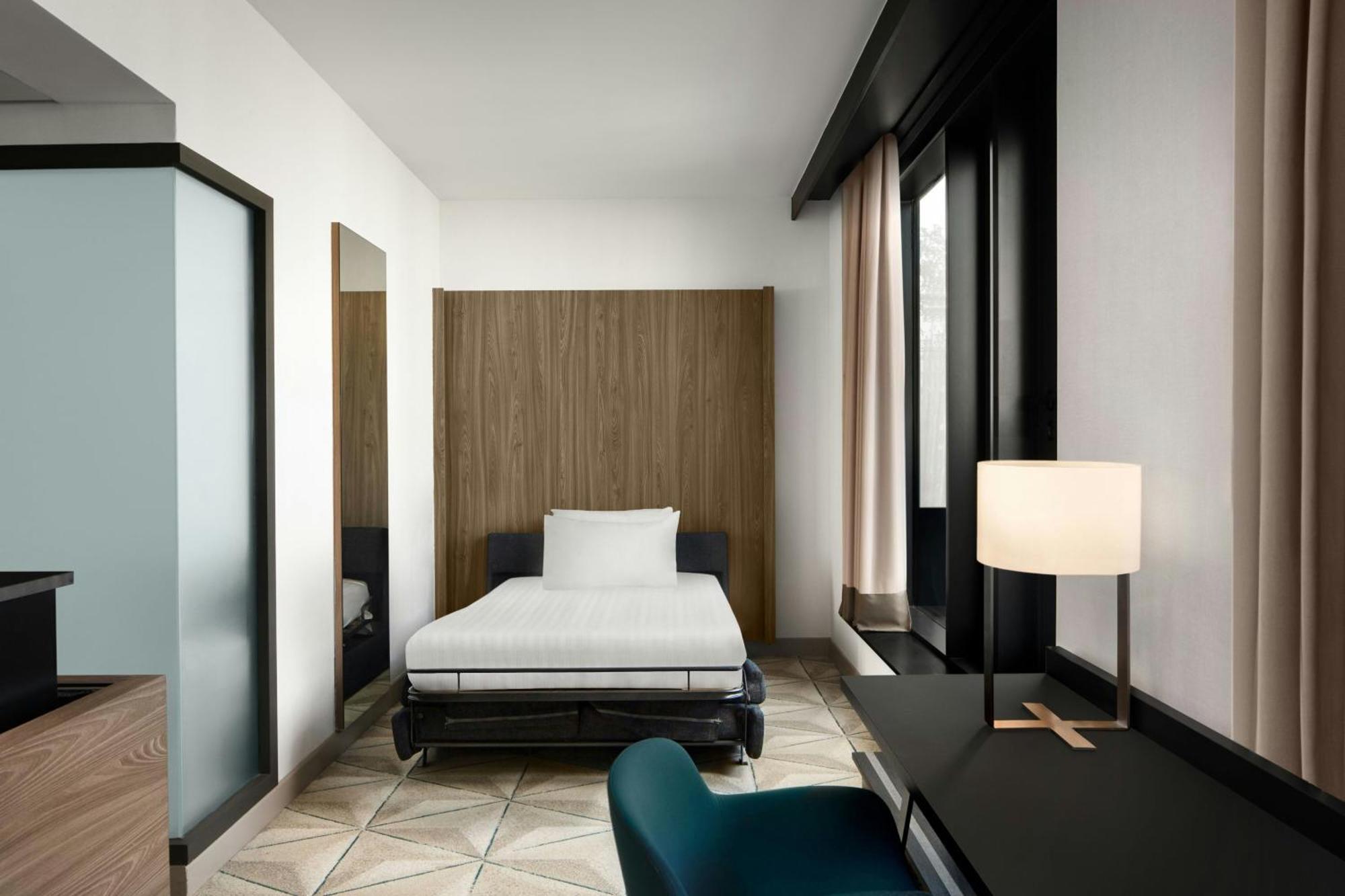 Courtyard By Marriott Paris Porte De Versailles Issy-les-Moulineaux Bagian luar foto