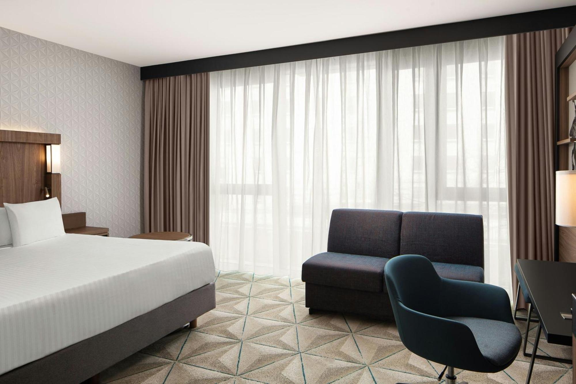 Courtyard By Marriott Paris Porte De Versailles Issy-les-Moulineaux Bagian luar foto