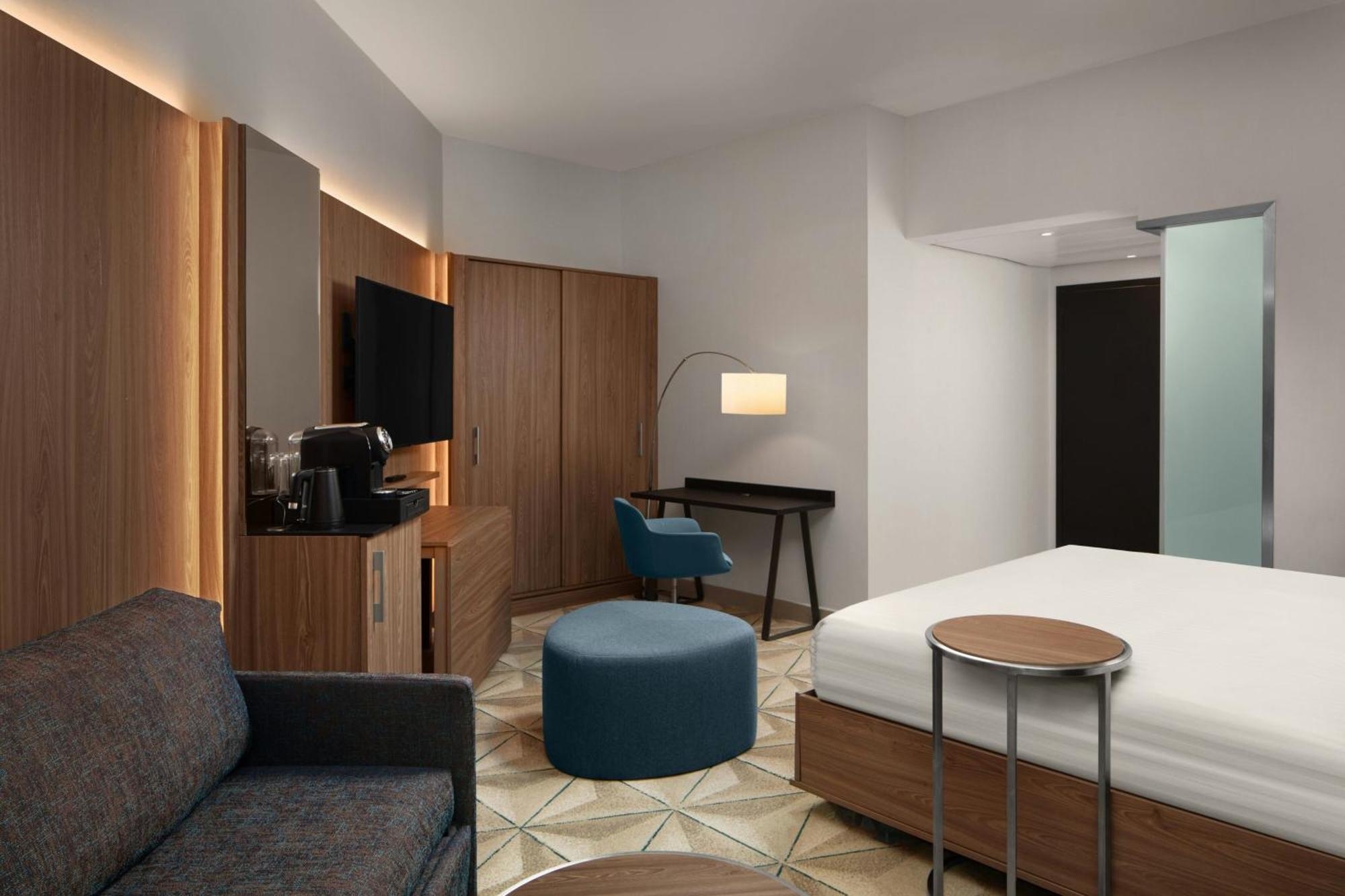 Courtyard By Marriott Paris Porte De Versailles Issy-les-Moulineaux Bagian luar foto